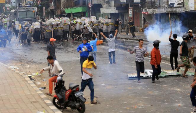 Kampung Pulo Tetap Ditertibkan Meski Ditolak Warga